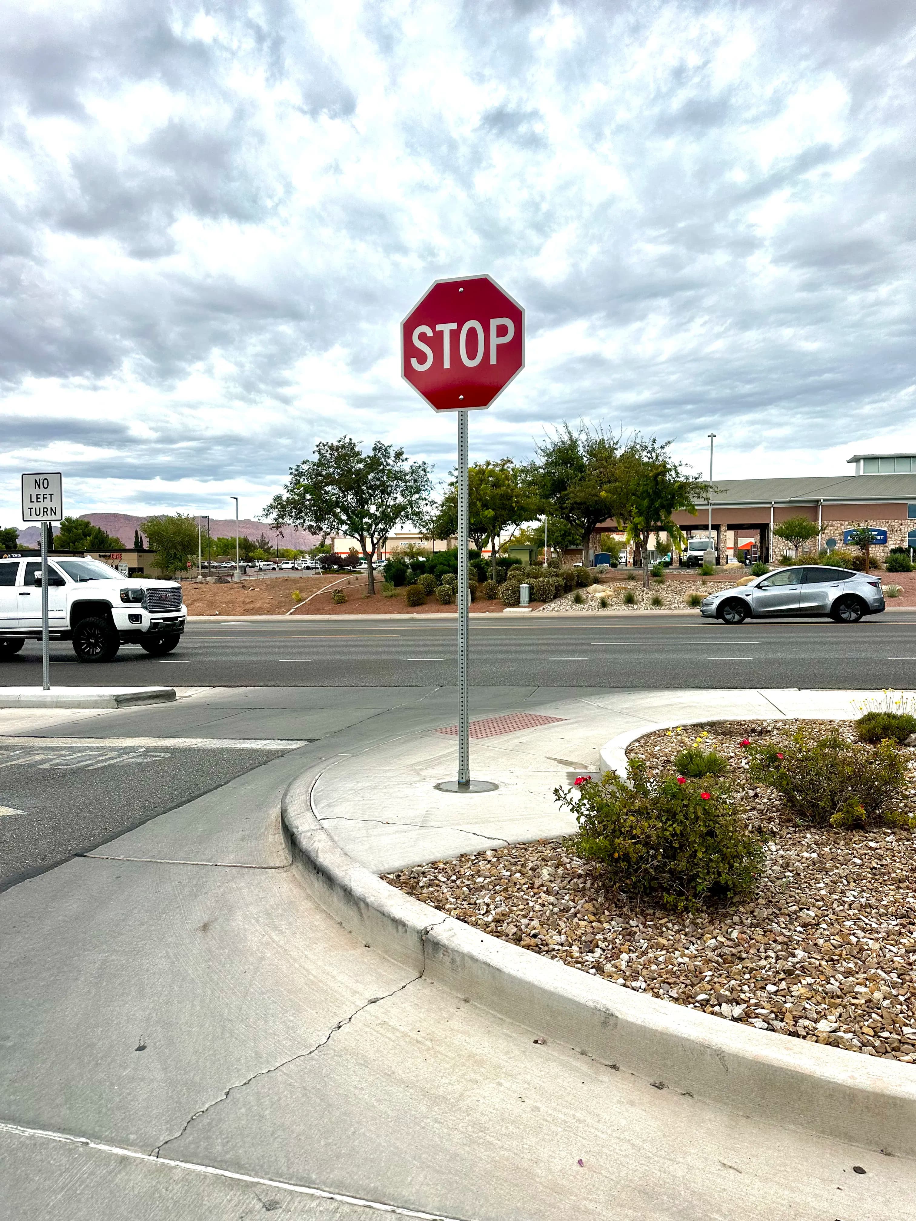 Project Stop Sign Installation Keeps a St. George Corner Safe image