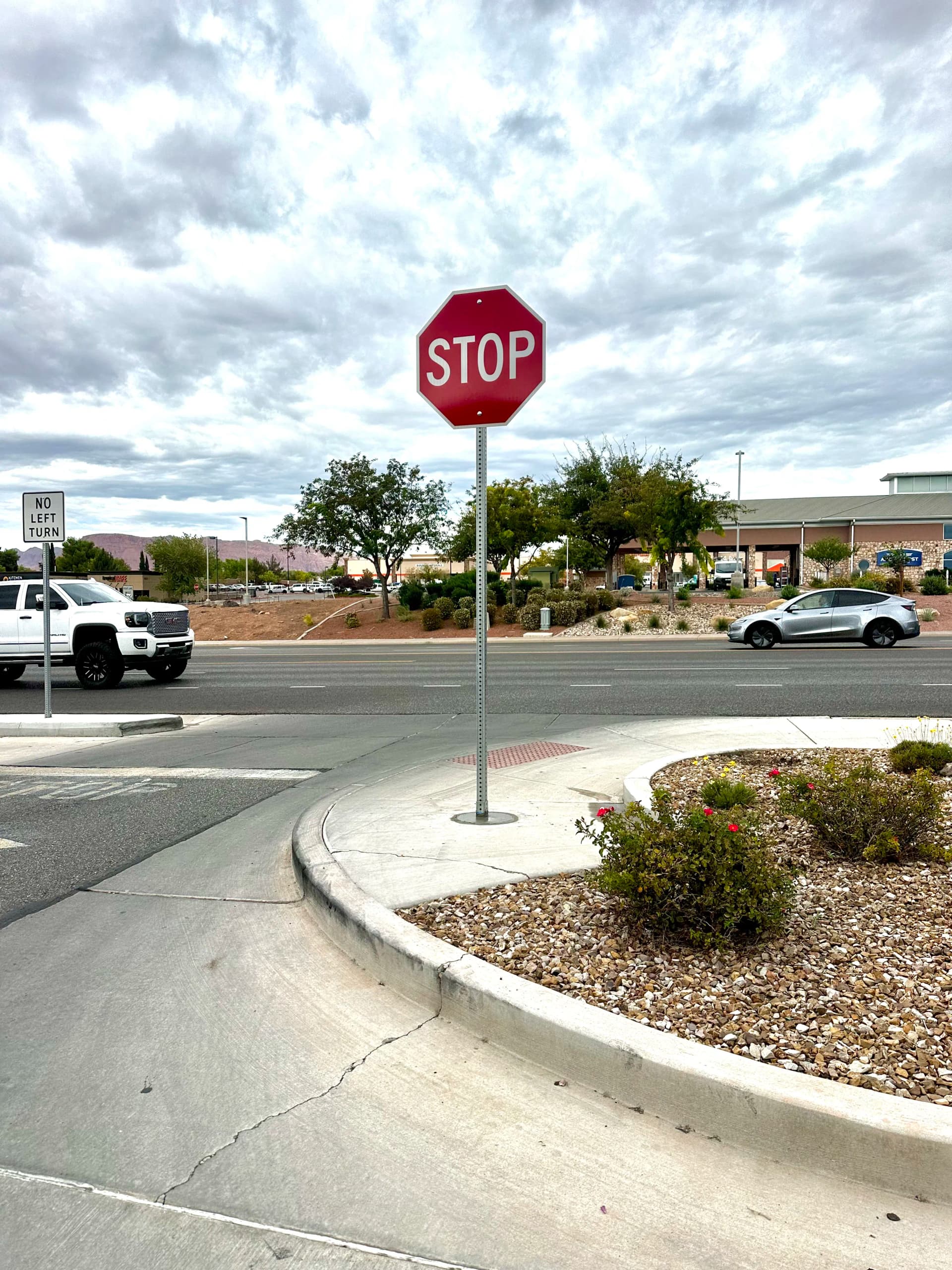 Stop Sign Installation Keeps a St. George Corner Safe image